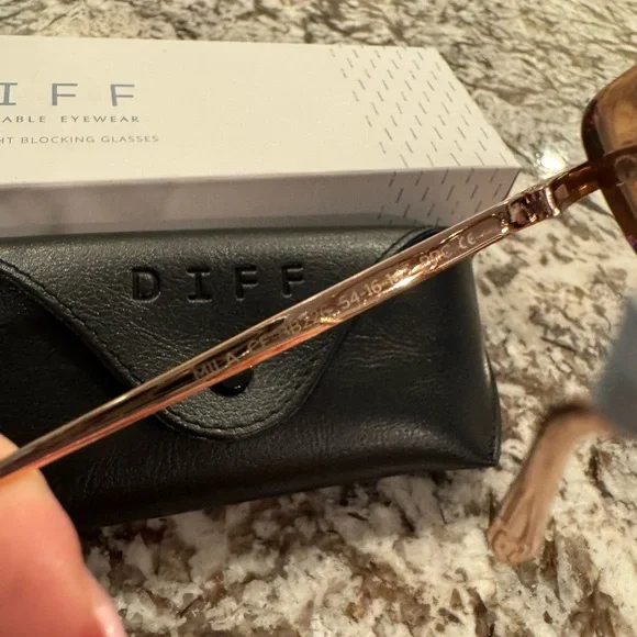 Diff MILA Blue Light Glasses ๐ - Picture 8 of 13